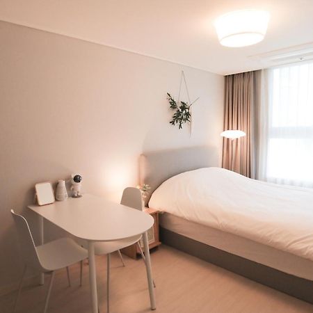 Wecostay Myeongdong Сеул Экстерьер фото